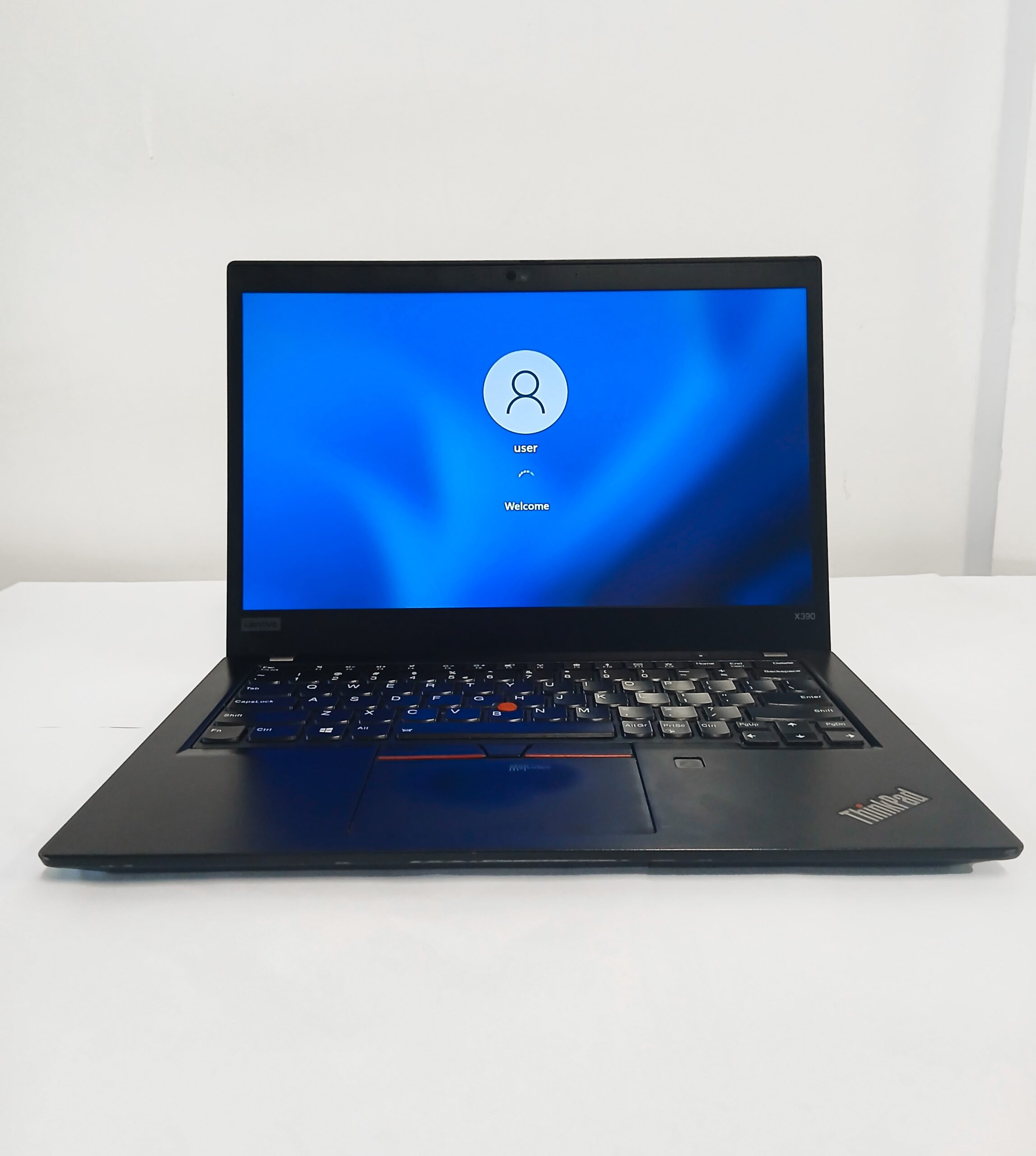 Lenovo ThinkPad X390 i5 8th Gen 8GB RAM 256GB SSD 13.3" Full HD Windows 11 Pro Laptop Refurbished