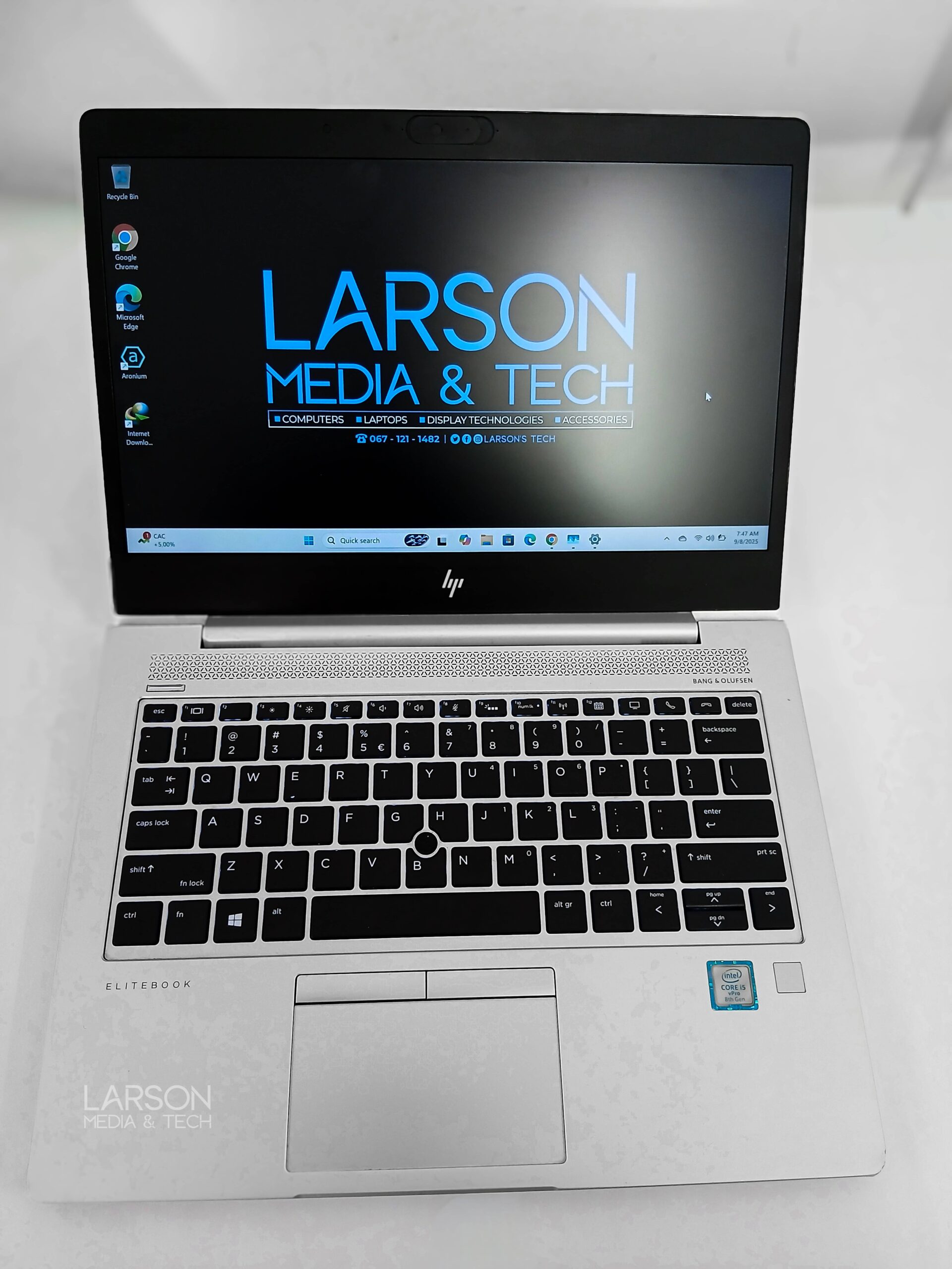 Lenovo ThinkPad X390 i5 8th Gen 8GB RAM 256GB SSD 13.3" Full HD Windows 11 Pro Laptop Refurbished